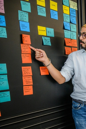 Capacitación empresarial en Tetrahedron PM con enfoque práctico